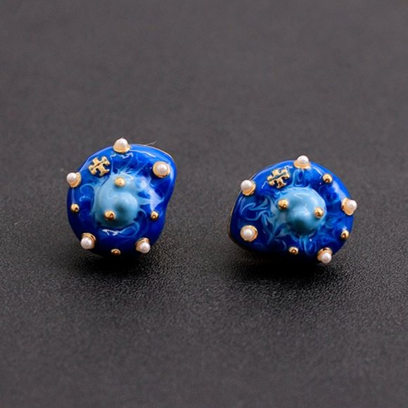 Tory Burch Jewelry - Tory Burch Shell Stud Earrings